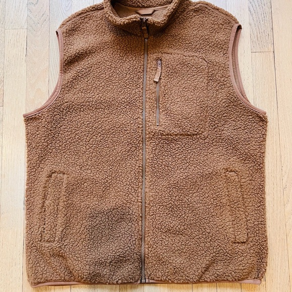 GAP Other - Gap Brown/Chestnut Fleece Vest - Men’s Size L